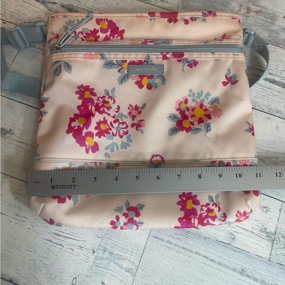 Vera Bradley Lighten Up Slim Breast Cancer Awareness Posies Pink Crossbody - Picture 11 of 12